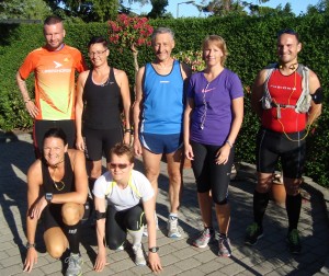 Et stærkt felt klar til marathon i 25-30 graders varme. Bagerst: Ulrik Pihl, Dorthe Roslev, Henning Baginski, Christina Lagersted, Jannik B. Trinderup. Forrest: Annette Fredskov, Malene Ravn