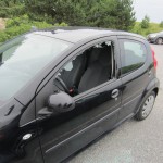 Otte biler fik smadret ruder ved Hundige Havn