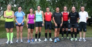 Femte og sidste marathon i Quintuple-rækken. Klar til start: Louise Jensen, Eva Bangsgaard, Henriette Lisse, Annette Fredskov, Henrik Granlund, Hans Jørgensen, Jannik Bjerregaard Trinderup, Carsten Dahl, Carsten Jensen