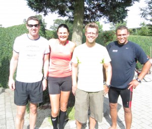 Rene Hjort Olsen, Annette Fredskov, Jakob Fischer, Anders Risager glade i mål efter 42,2 km 