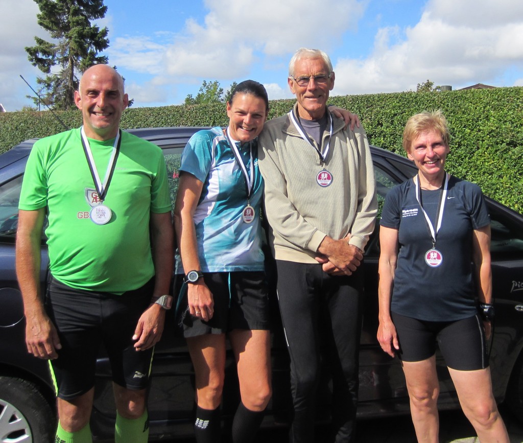 Alle glade i mål efter 42,2 km. Lars Christensen, Annette Fredskov, Søren Jensen (Min seje far), Lene Bruun