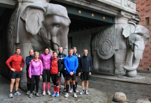 Vi var mange til start i dag. Fredskov Marathon i København. Jakob Fischer, Carsten Dahl, Lene Bruun, Annette Fredskov, Henriette Lisse, Brian Greve-Rasmussen, Per Ejdorf, Rene Hjorth Olsen, Carsten Jensen