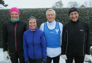 Klar til start i frostvejr. Annette Fredskov, Lene Bruun, Bjarne Andersen, Henning Baginski